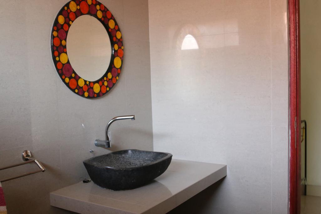 Biru Meno Beach Bungalows Gili Meno Værelse billede