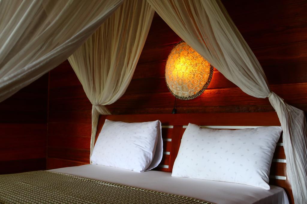 Biru Meno Beach Bungalows Gili Meno Værelse billede