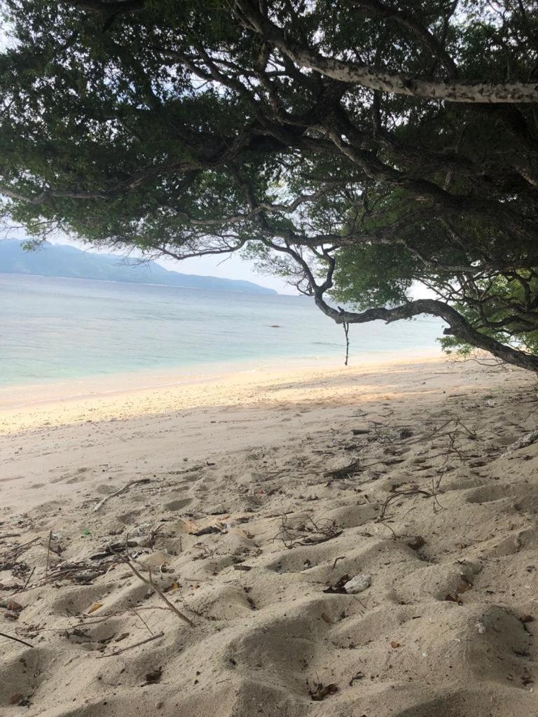 Biru Meno Beach Bungalows Gili Meno Eksteriør billede
